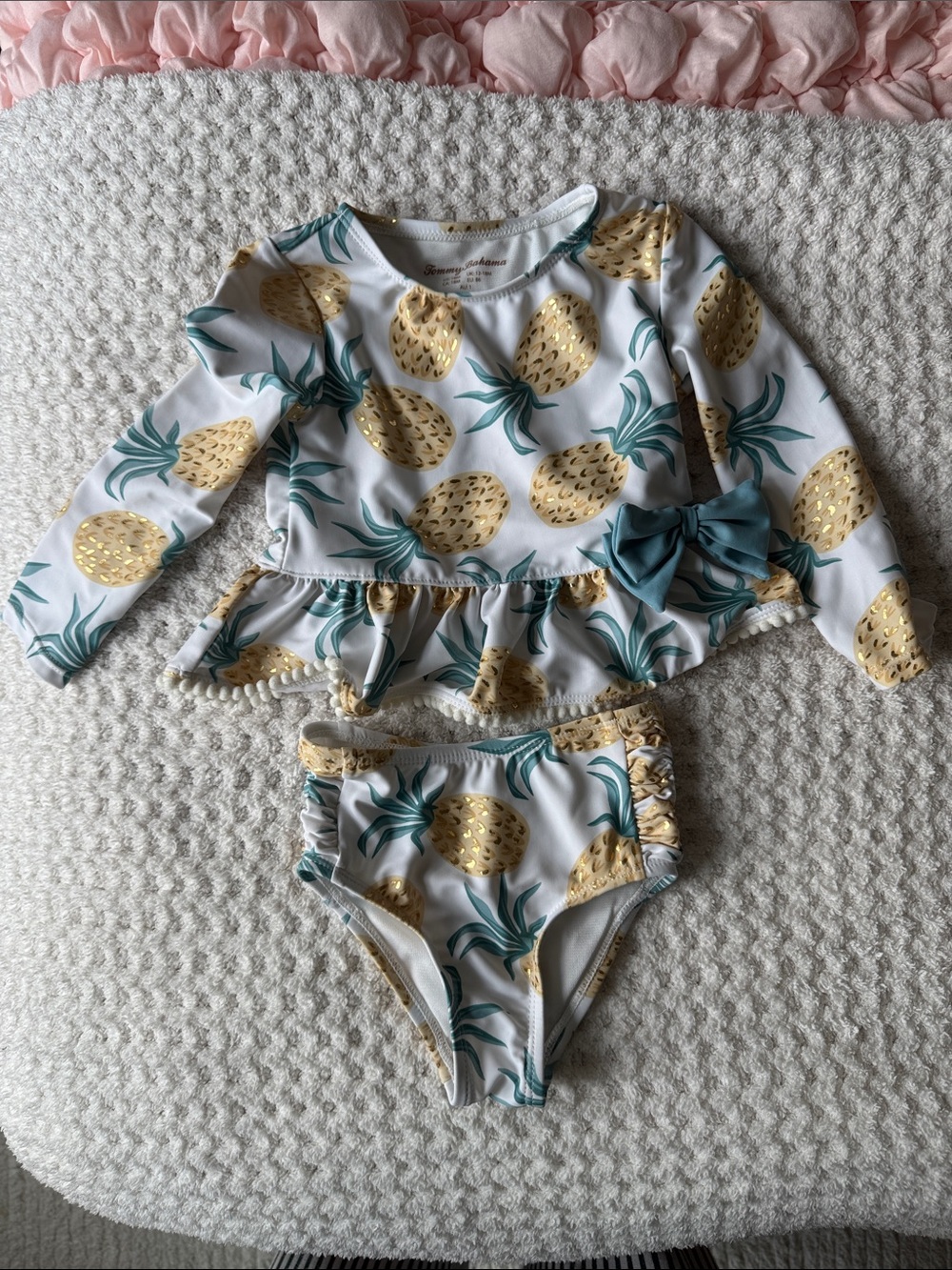 Tommy Bahama White Pineapple Print Long-Sleeve Rashguard Set with Teal Bow